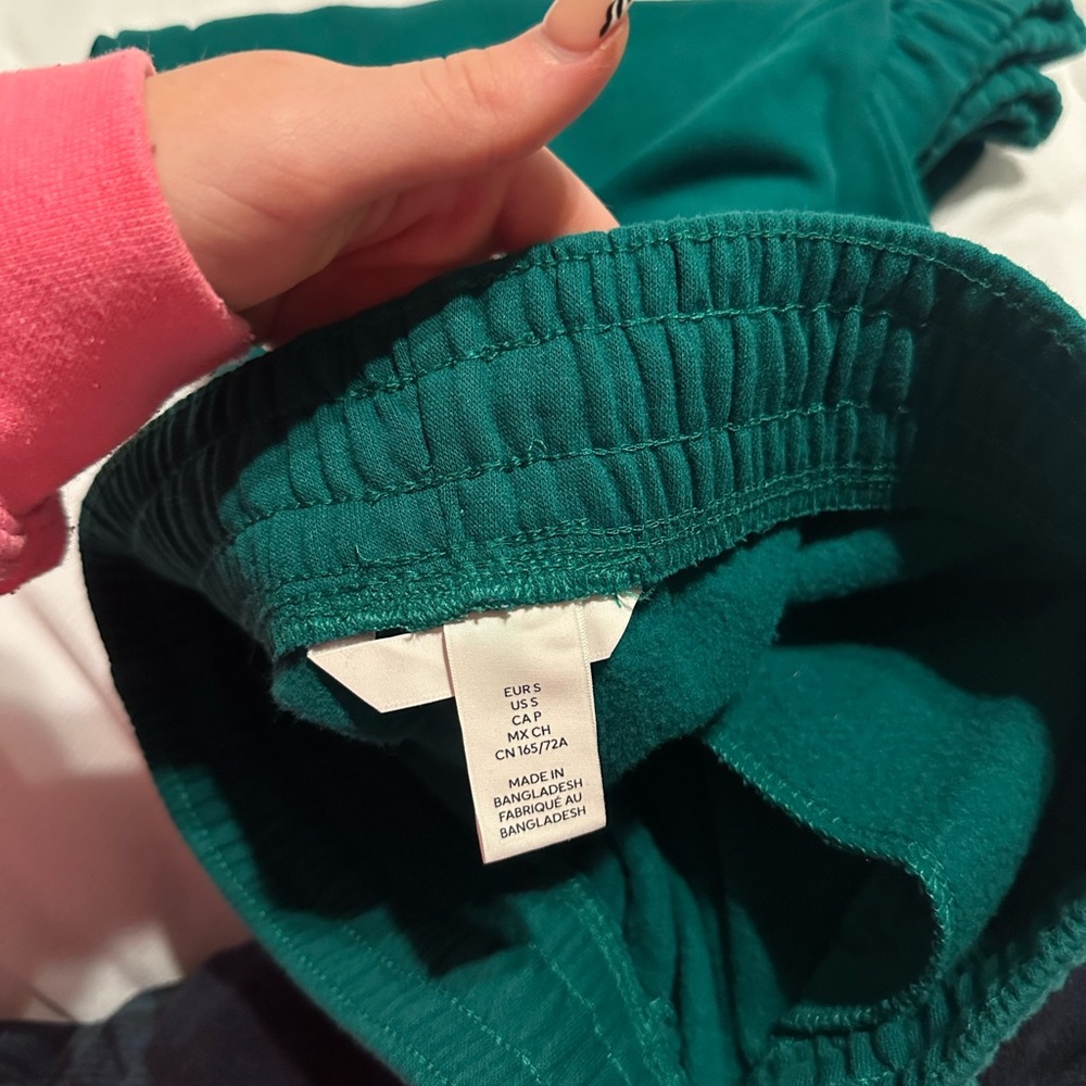 H&M Sweatpants - Picture 2 of 3